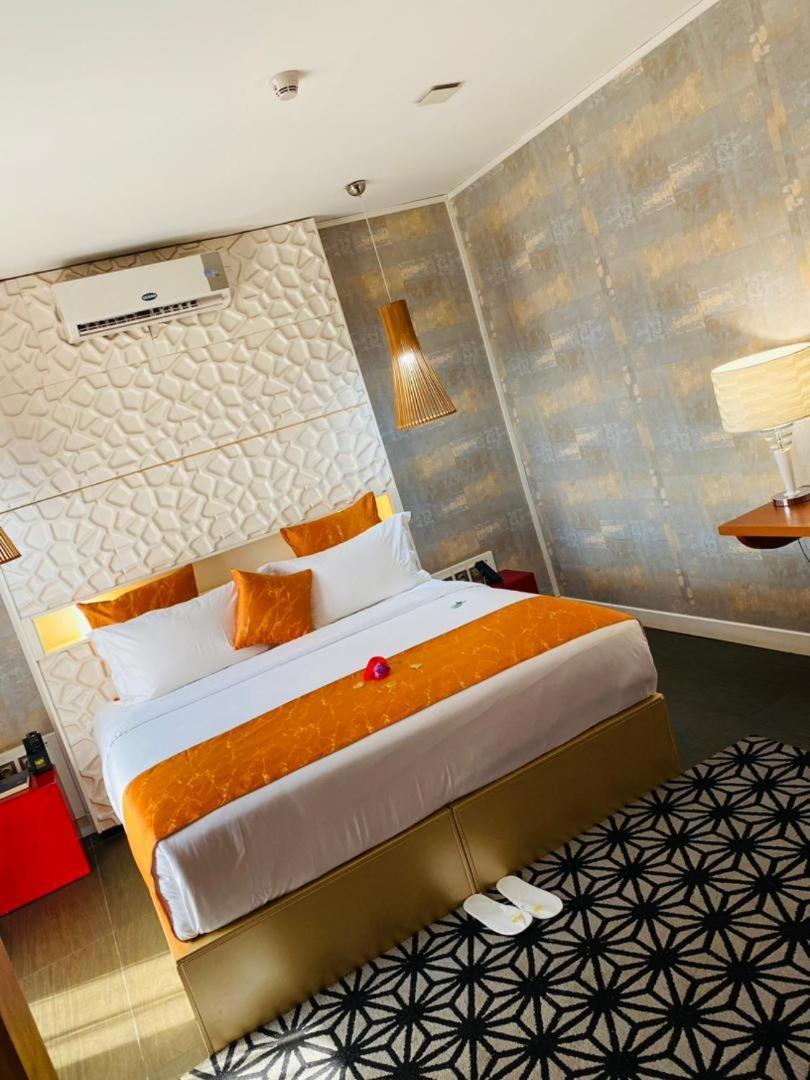 Boun'S Hotel Яунде Екстер'єр фото