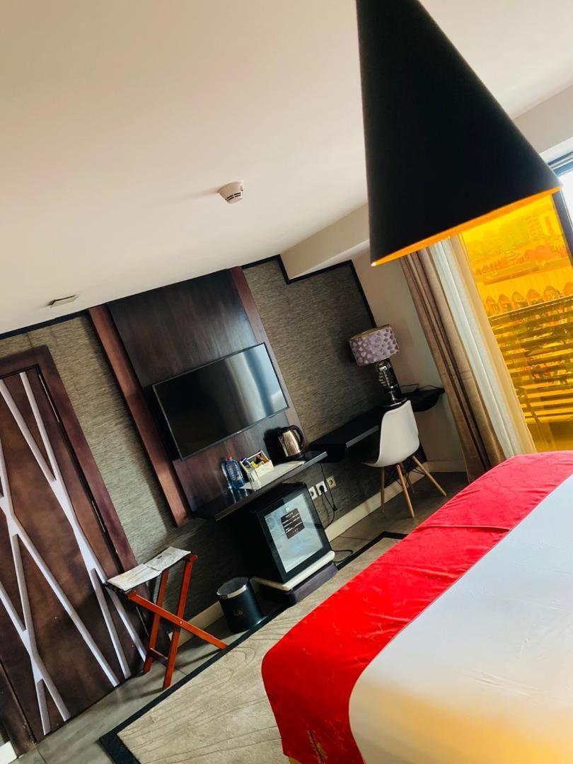 Boun'S Hotel Яунде Екстер'єр фото