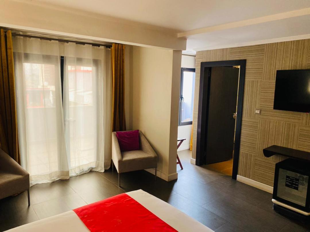 Boun'S Hotel Яунде Екстер'єр фото