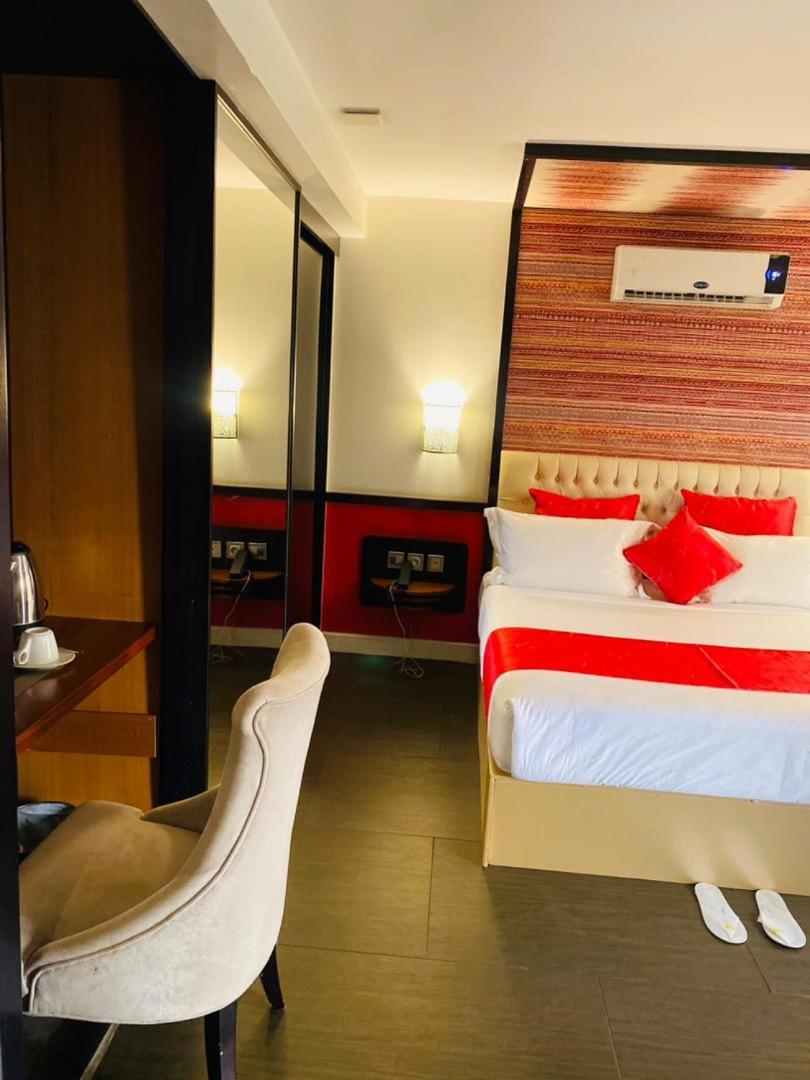 Boun'S Hotel Яунде Екстер'єр фото