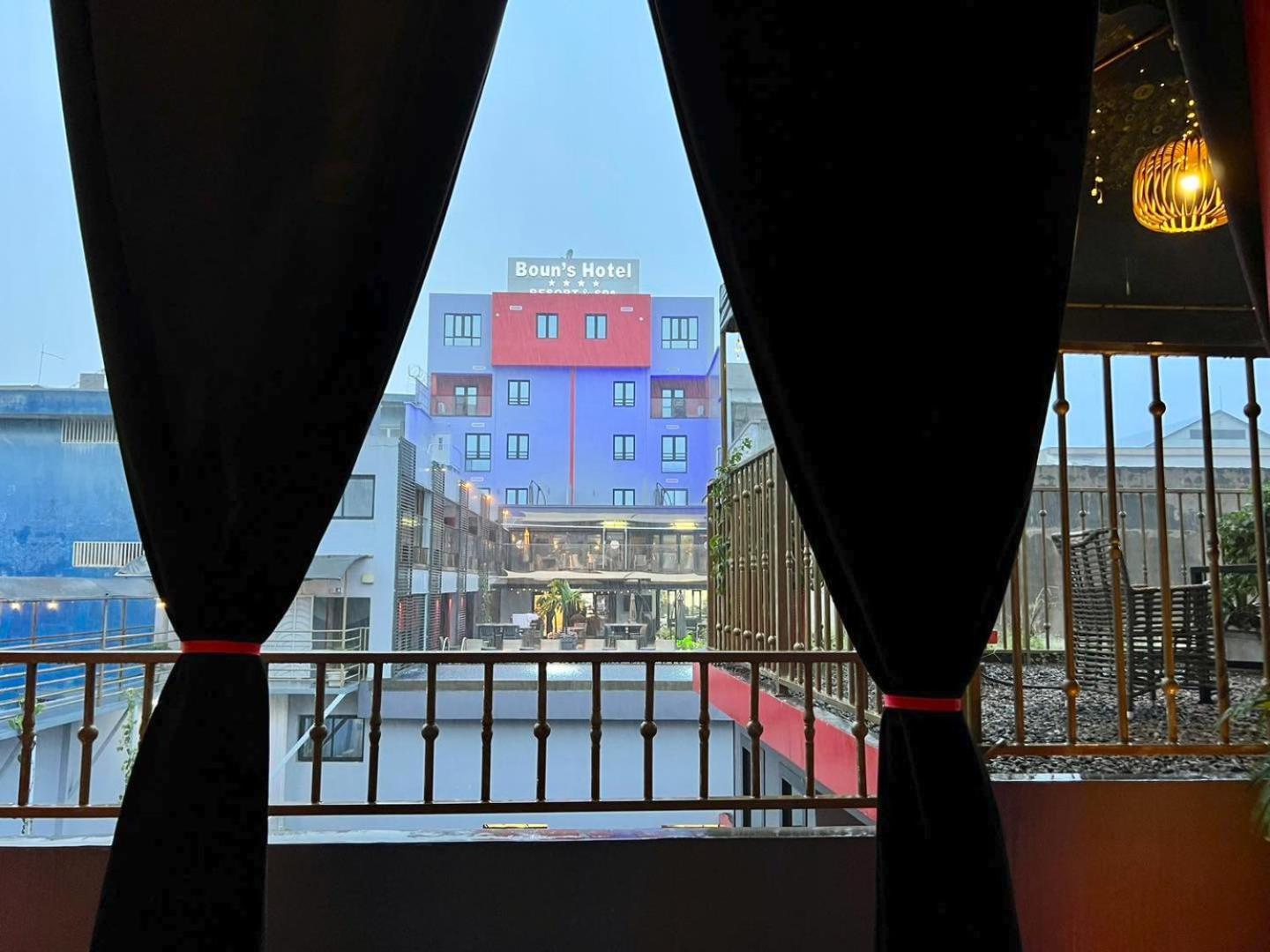 Boun'S Hotel Яунде Екстер'єр фото